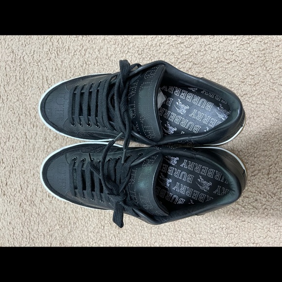 MEN’S NEW BURBERRY SHOES/SNEAKERS $350 OBO - Picture 3 of 4